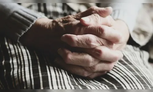 PM é acionada após filho ameaçar mãe de 77 anos de morte em Apucarana