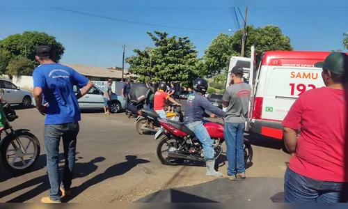 Motociclista fica ferida em acidente com carro em São João do Ivaí