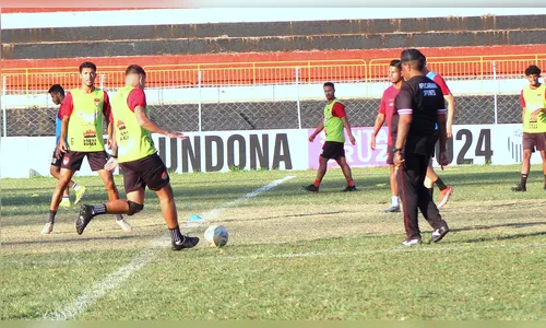 Apucarana Sports visita o Foz do Iguaçu e tenta escapar da degola