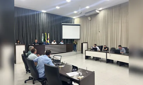 Câmara aprova dois projetos em sessão curta em Apucarana
