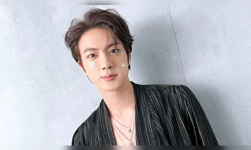 Cantor Jin, do K-pop BTS, conclui serviço militar na Coreia do Sul
