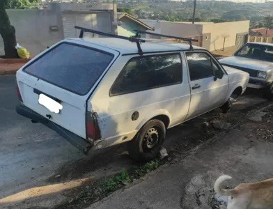 Carro teria sido furtado por quadrilha