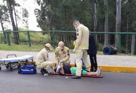 Ciclista sofreu queda e se feriu no Jardim Vale do Sol