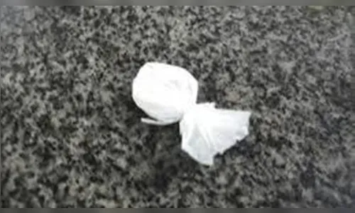 Homem é detido com cocaína durante abordagem em Faxinal