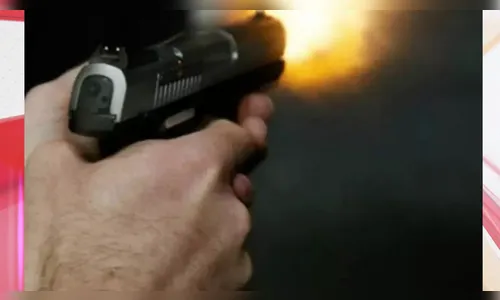 Homem se passa por delegado e atira contra clientes de conveniência