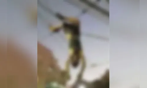 Ladrão tenta furtar cabos de energia e morre eletrocutado