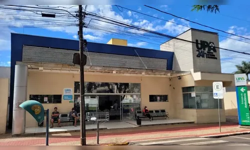 Motorista bêbado bate em carro estacionado entre a UPA de Apucarana