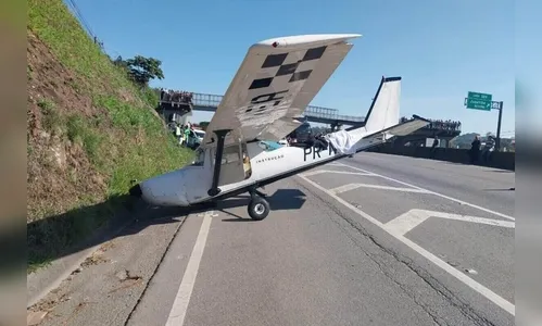Impressionante! Avião cai durante instrução de voo e deixa feridos