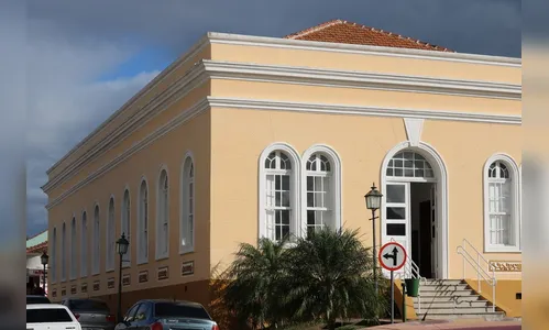 Prefeitura do PR abre processo seletivo; salários chegam a R$ 4,2 mil