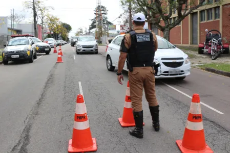 Os veículos poderão ser apreendidos