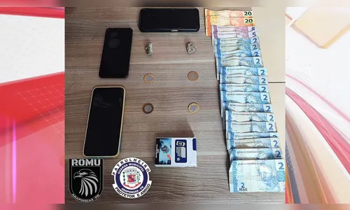 Trio é flagrado com maconha perto de crianças em campinho de Arapongas