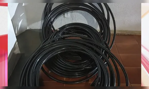 PM apreende fiação que estava sendo furtada em Arapongas