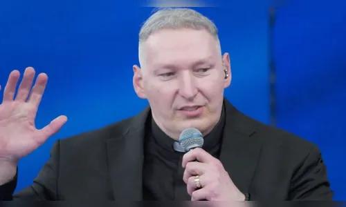 Padre Marcelo causa espanto ao surgir 'maromba' e revela o motivo