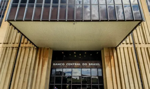 Para 2026 e 2027, as previsões são de 3,6% e 3,5%, respectivamente