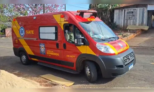 Homem fica ferido ao ser atingido por portão de casa em Apucarana