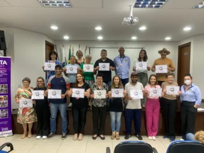 Turma se formou no programa coordenado pela Prefeitura de Apucarana