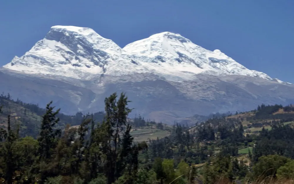 A montanha onde o norte-americano desapareceu tem 6.757 metros