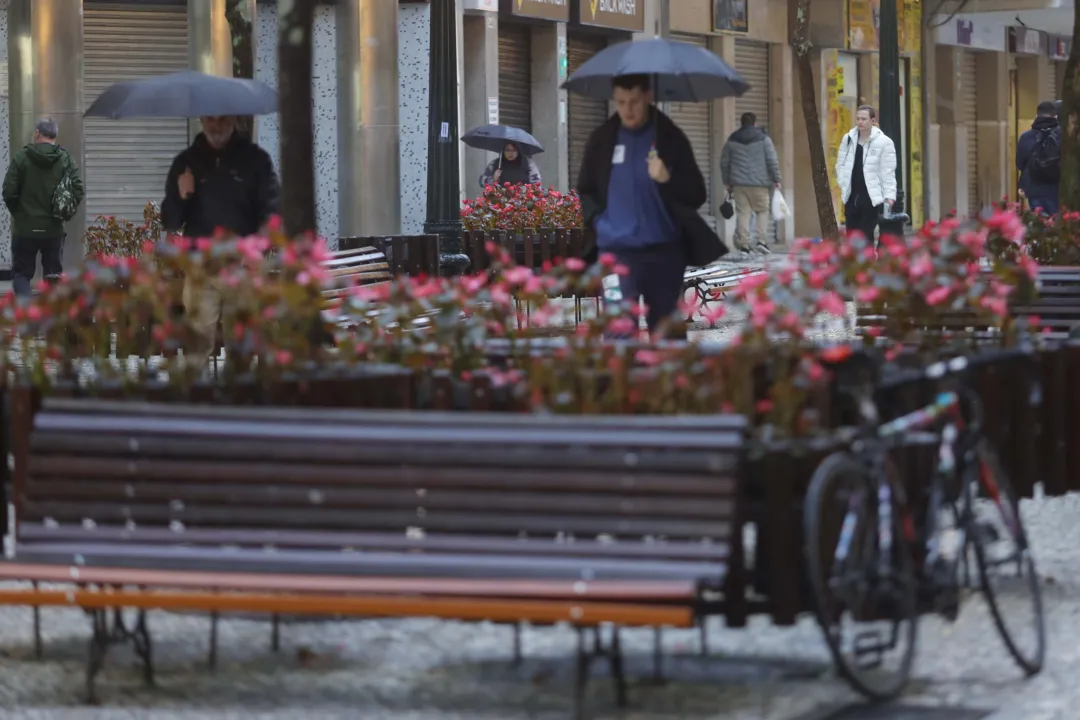 A possibilidade de geada, neve ou chuva congelada está descartada