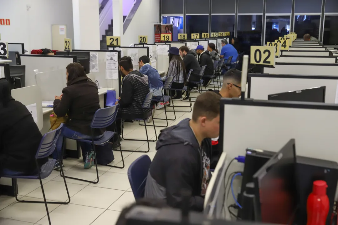 Agências do Trabalhador têm 21,2 mil vagas no Paraná