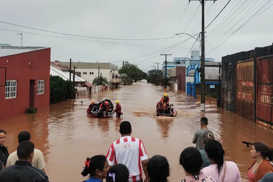 Defesa Civil orienta população no antes, durante e depois