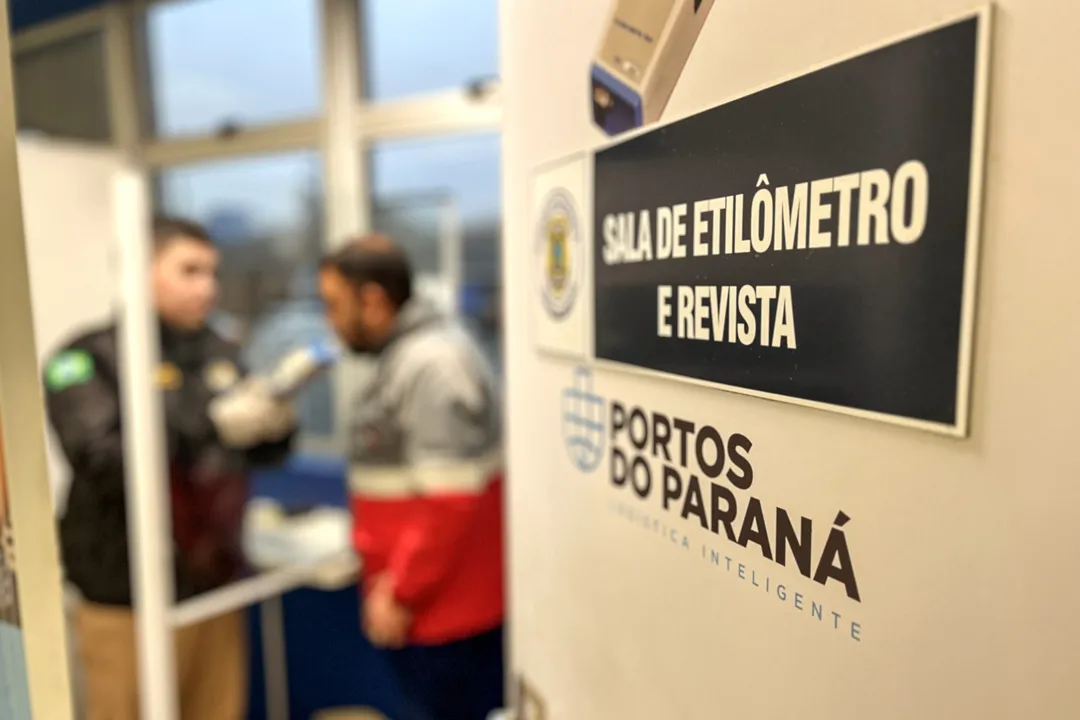 Diariamente, passam no cais quase 2 mil trabalhadores próprios dos Portos