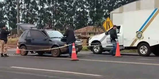 Homem foi morto dentro de carro na PR-445