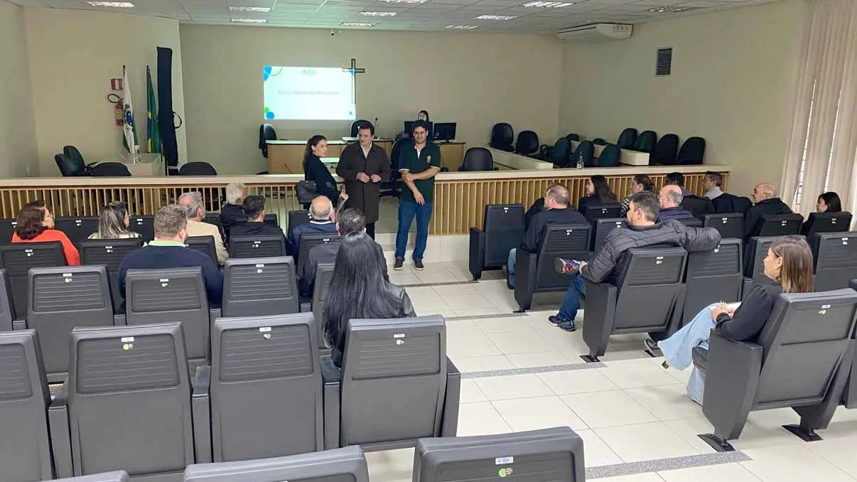 O encontro ocorreu no auditório do Fórum da Comarca