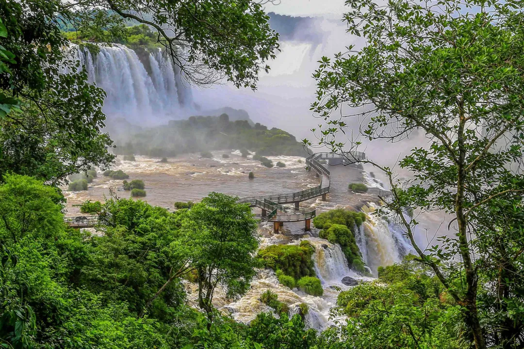 O turismo paranaense também registrou forte alta de 7,5%