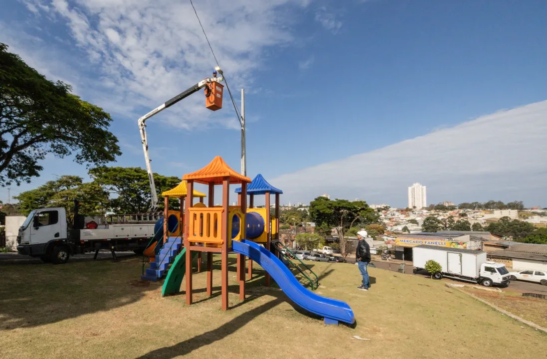 Serviço é realizado em parques infantis