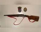 Arma abandonada é encontrada em telhado de bar em Faxinal