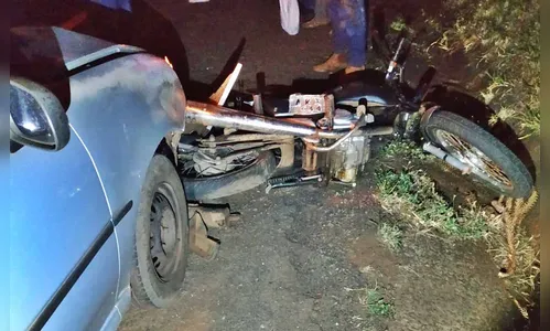 Acidente entre carro e moto deixa uma mulher morta na PR-466