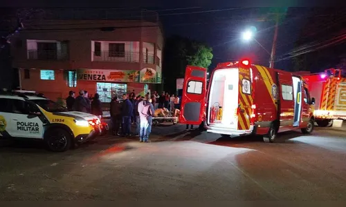 Mulher fica ferida em grave acidente entre carro e moto em Ivaiporã