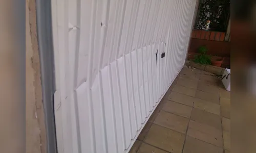 Quatro homens tentam arrombar portão de casa em Apucarana