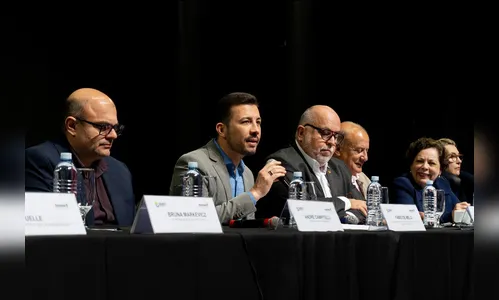 PR define estratégias com municípios para aumentar cobertura vacinal