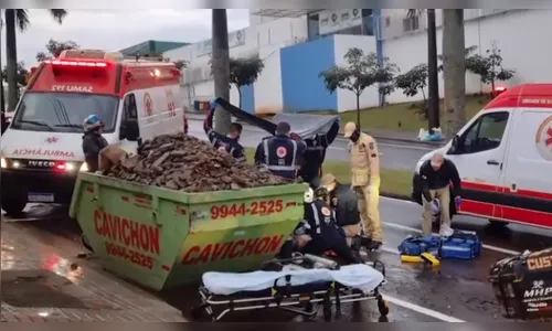 Motociclista morre ao colidir contra caçamba no Paraná