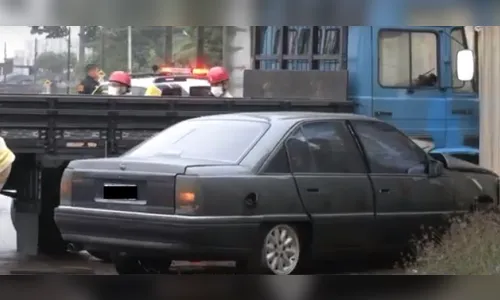 Idoso morre após acidente entre carro e carreta Londrina
