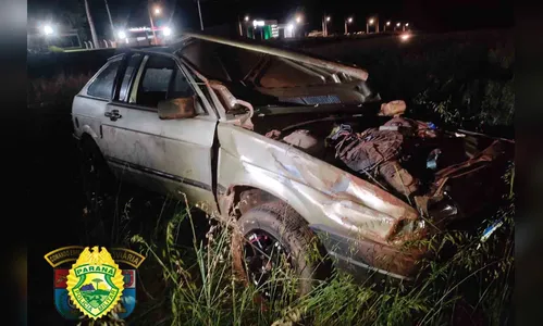 Motorista fica ferido após capotamento na PR-272 em Faxinal