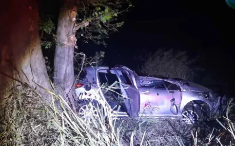 Acidente ocorreu na madrugada deste domingo (7), em Jaguapitã.