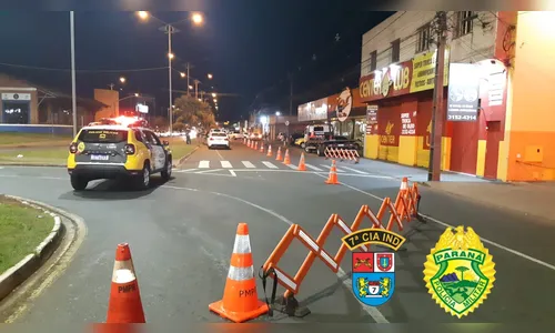 Homem oferece Pix para policiais e é preso durante blitz em Arapongas