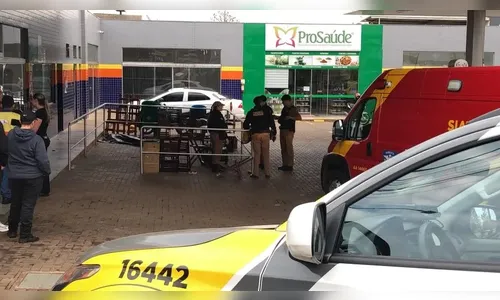 Vídeo mostra homem com facão sendo morto pela PM no Paraná; veja