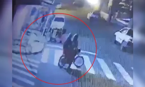 Câmera flagra execução de adolescente em rua de Mandaguari; assista