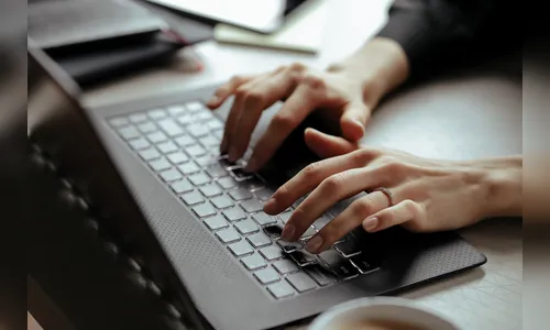 Criminosos usam apagão cibernético para aplicar golpes e coletar dados