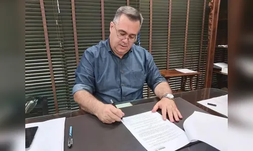 Beto Preto celebra quatro anos da prescrição médica eletrônica no PR