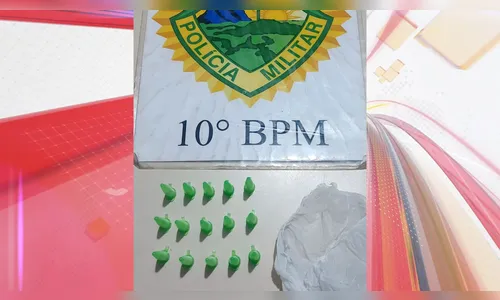 Mulher é presa com R$ 300 em pinos de cocaína em rua da 'Vila Reis'