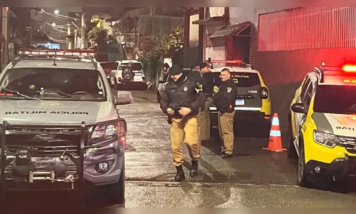 Homem presencia morte do irmão após tiroteio em bar no Paraná