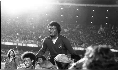 Tobias, goleiro do Corinthians no título de 1977, morre aos 75 anos