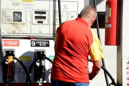 Gasolina chega a R$6,39 em Apucarana após reajuste