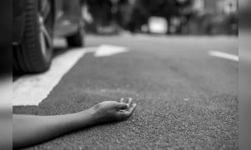 Homem bate na esposa e a atropela em seguida; PM foi chamada