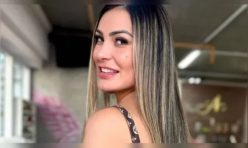 Andressa Urach faz procedimento de 'língua de cobra'; veja como ficou