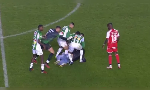 Árbitro diz ter expulsado lateral do Juventude por agressão a torcedor